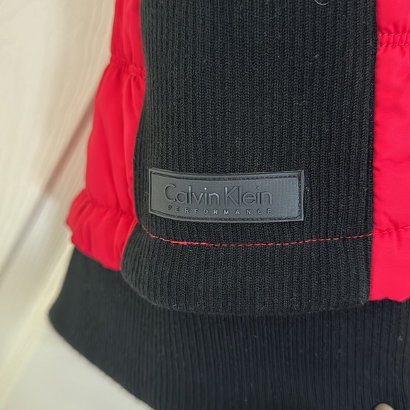 Calvin Klein Performance Red Puffer Vest Size XL - Picture 10 of 11